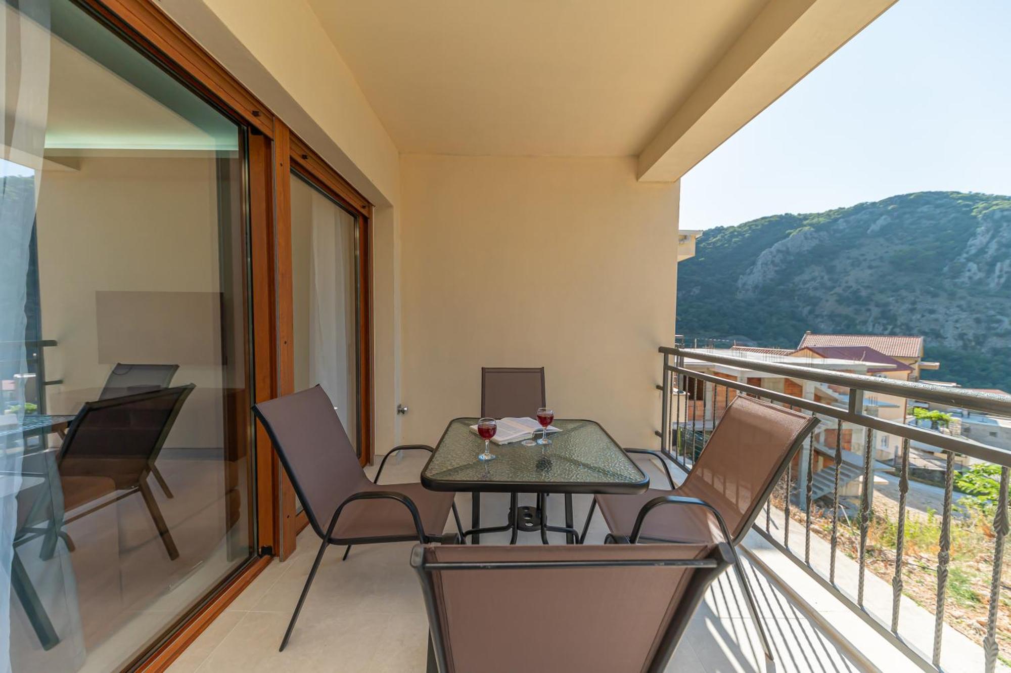 Red Hill Apartment Котор Екстериор снимка