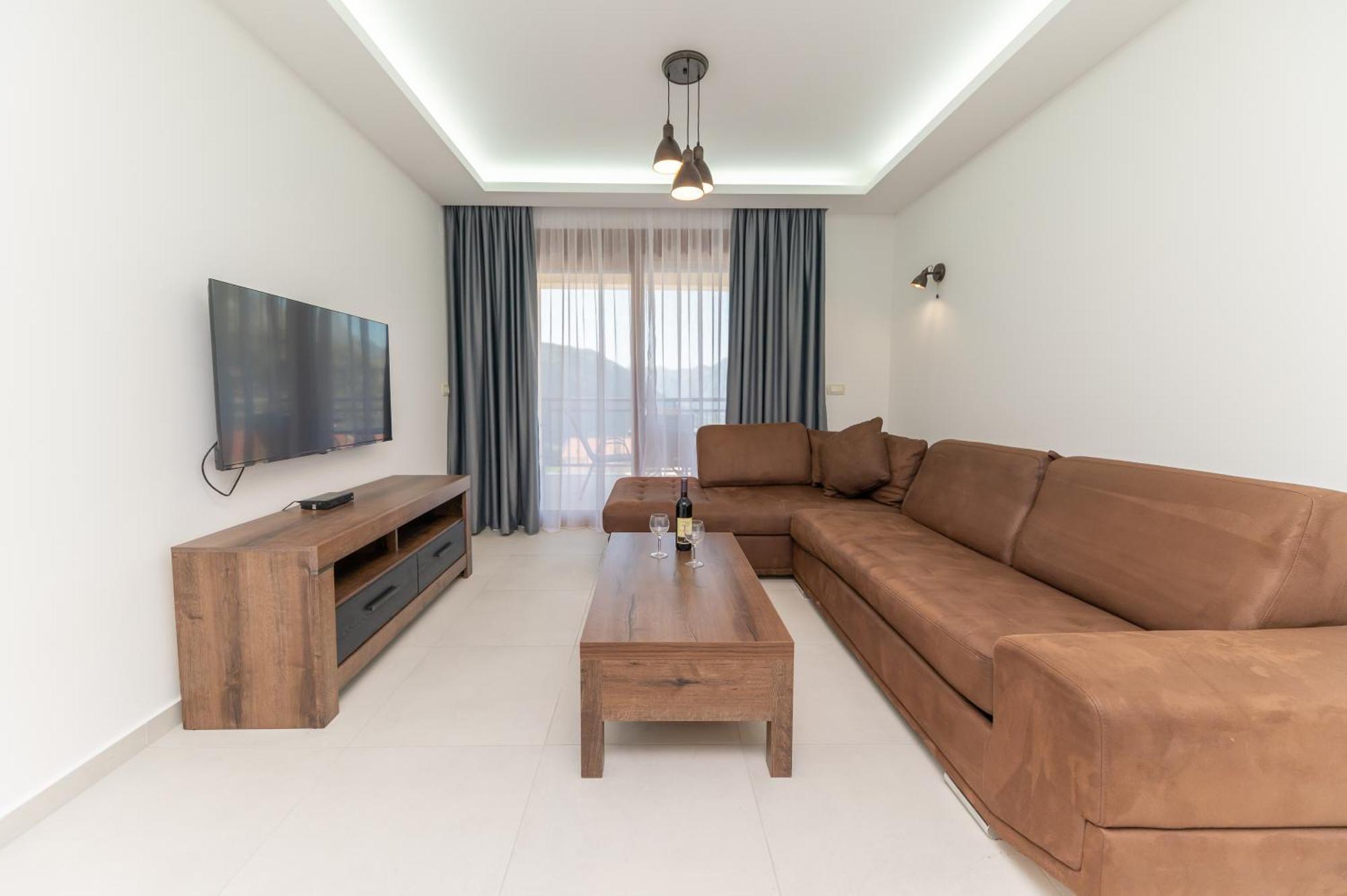 Red Hill Apartment Котор Екстериор снимка
