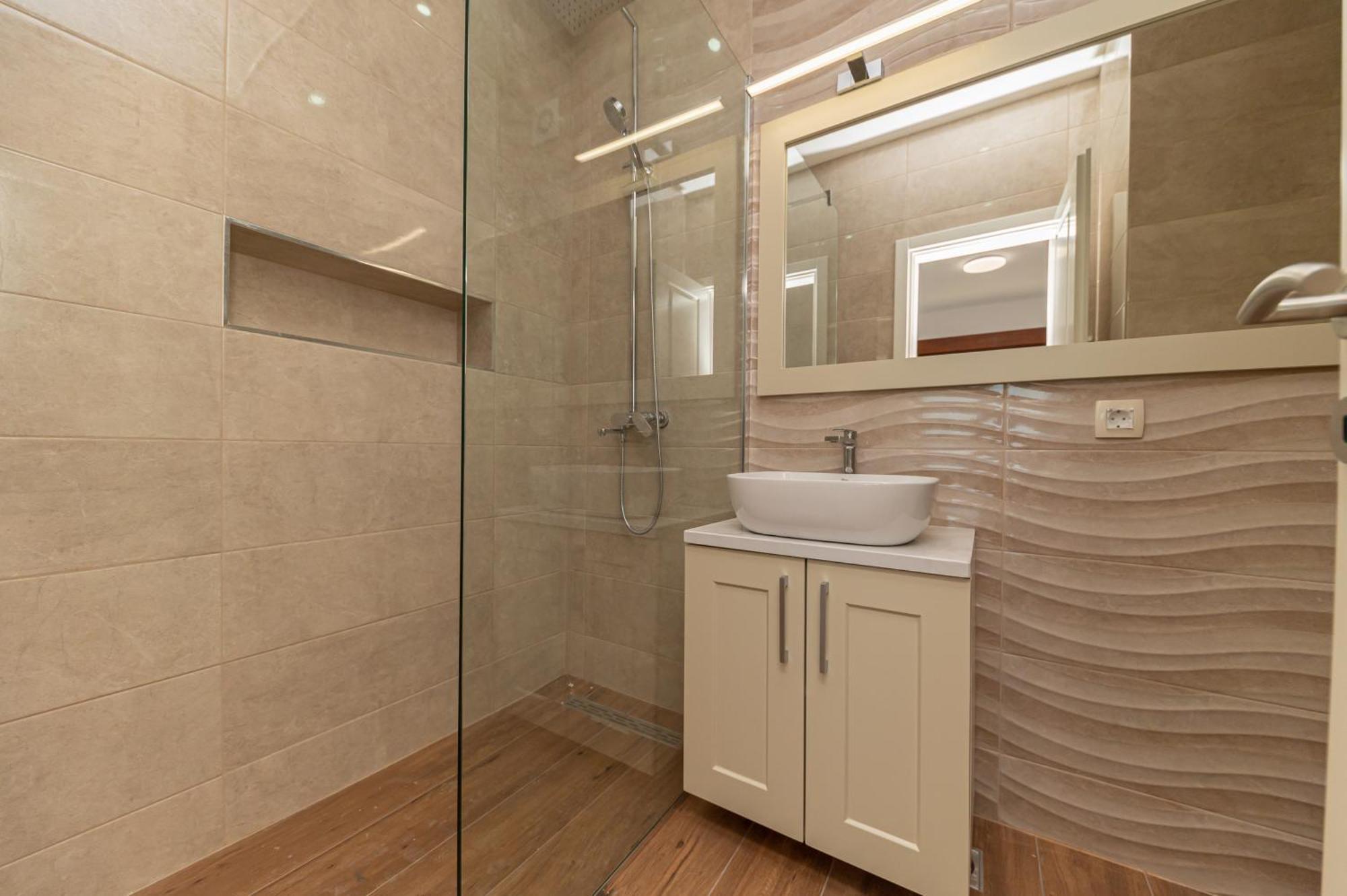Red Hill Apartment Котор Екстериор снимка