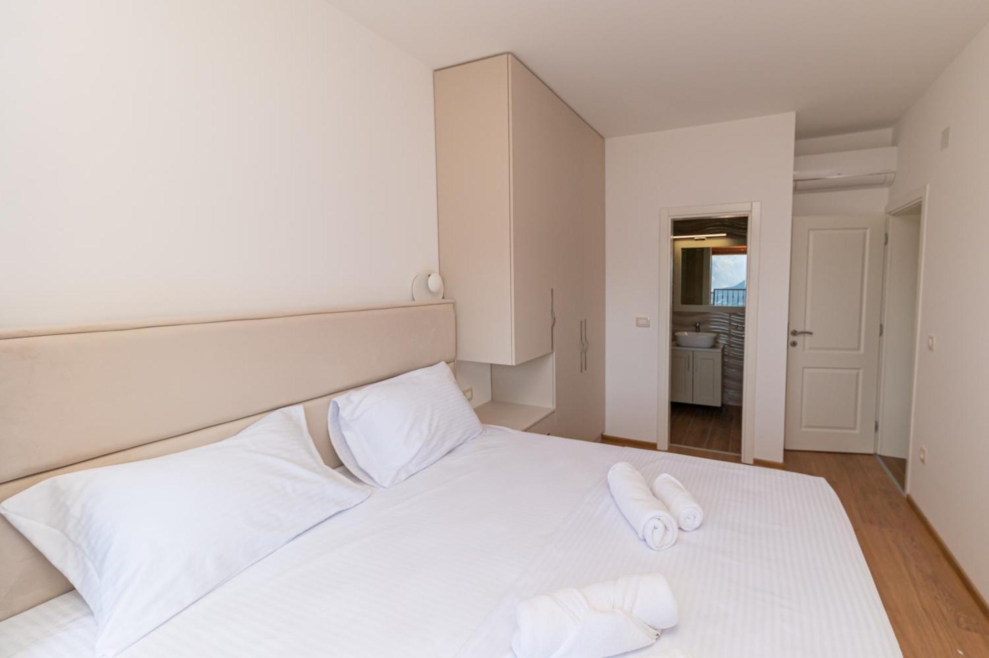 Red Hill Apartment Котор Екстериор снимка