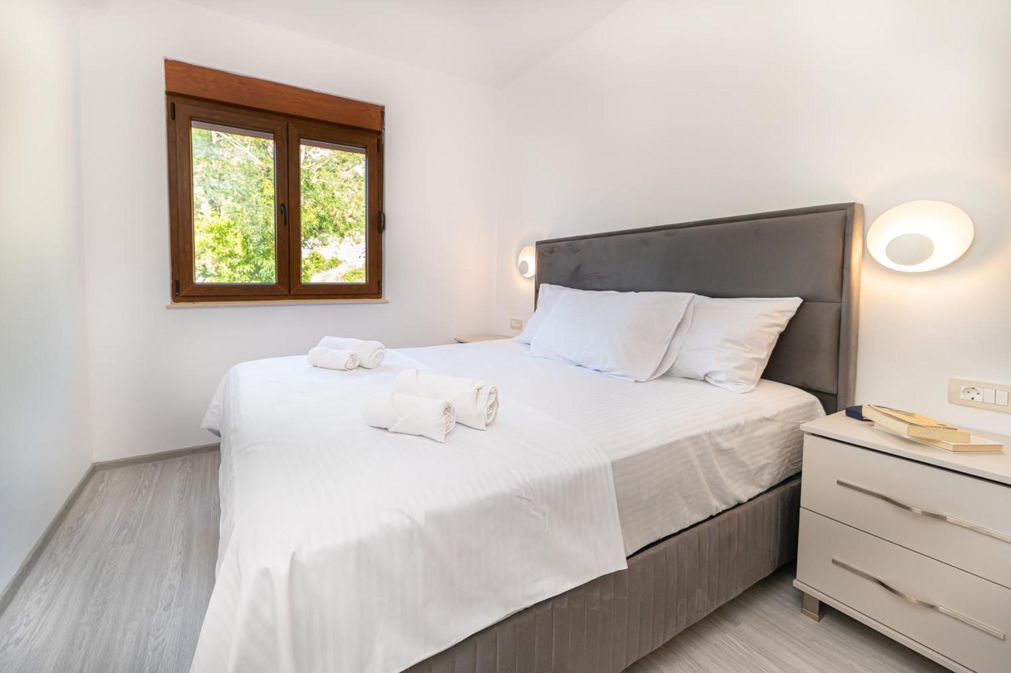 Red Hill Apartment Котор Екстериор снимка