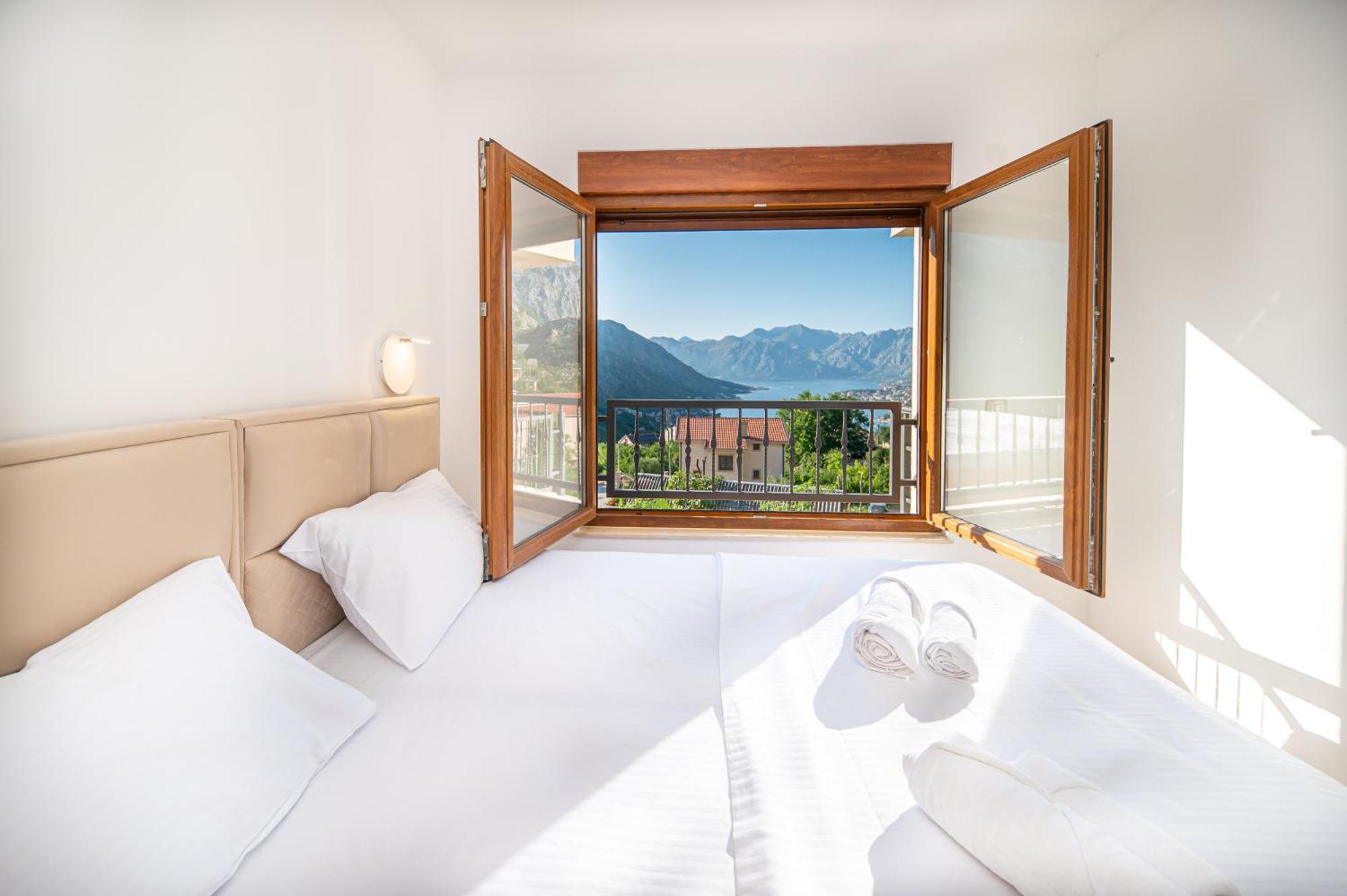 Red Hill Apartment Котор Екстериор снимка