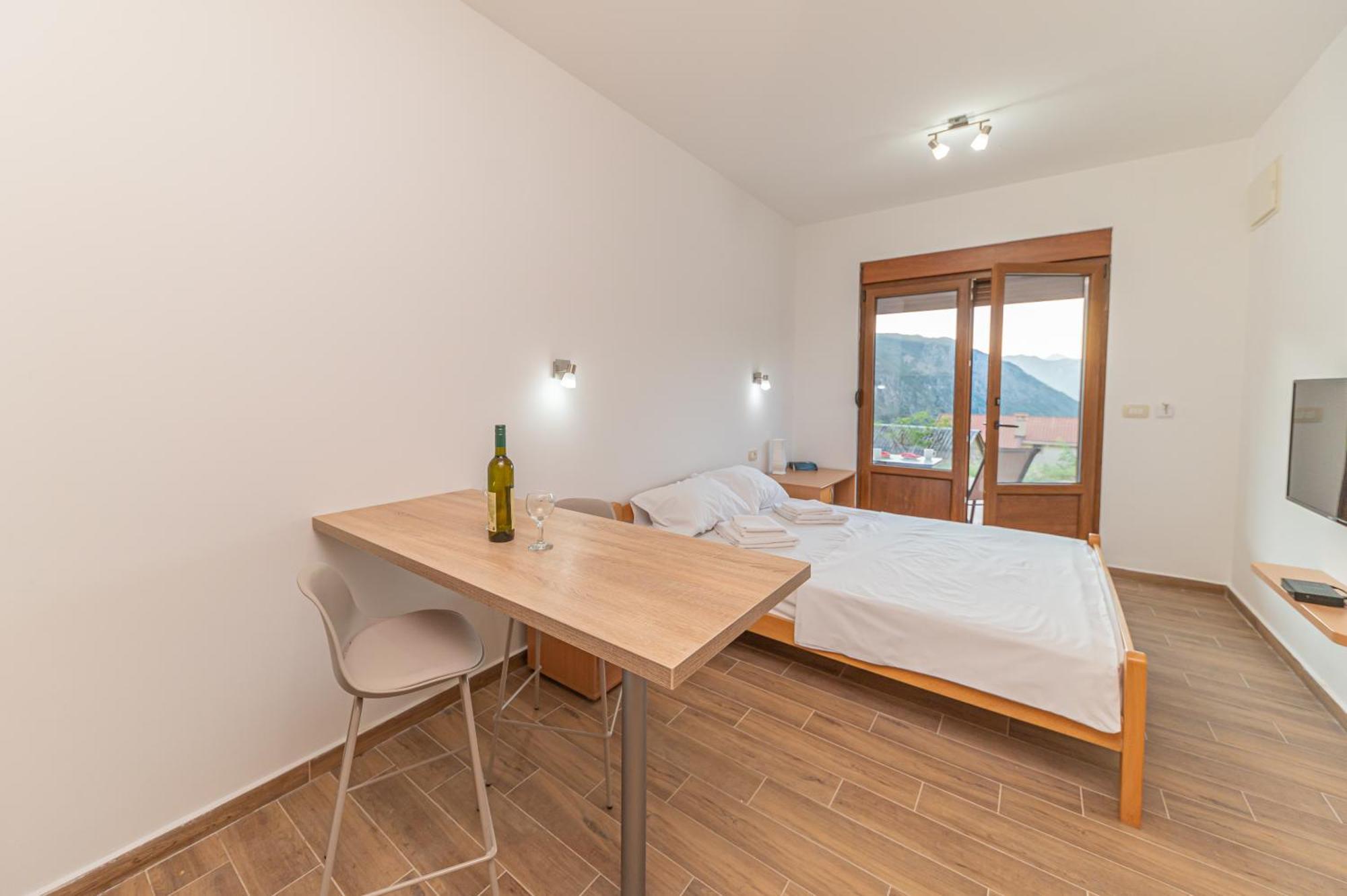 Red Hill Apartment Котор Екстериор снимка