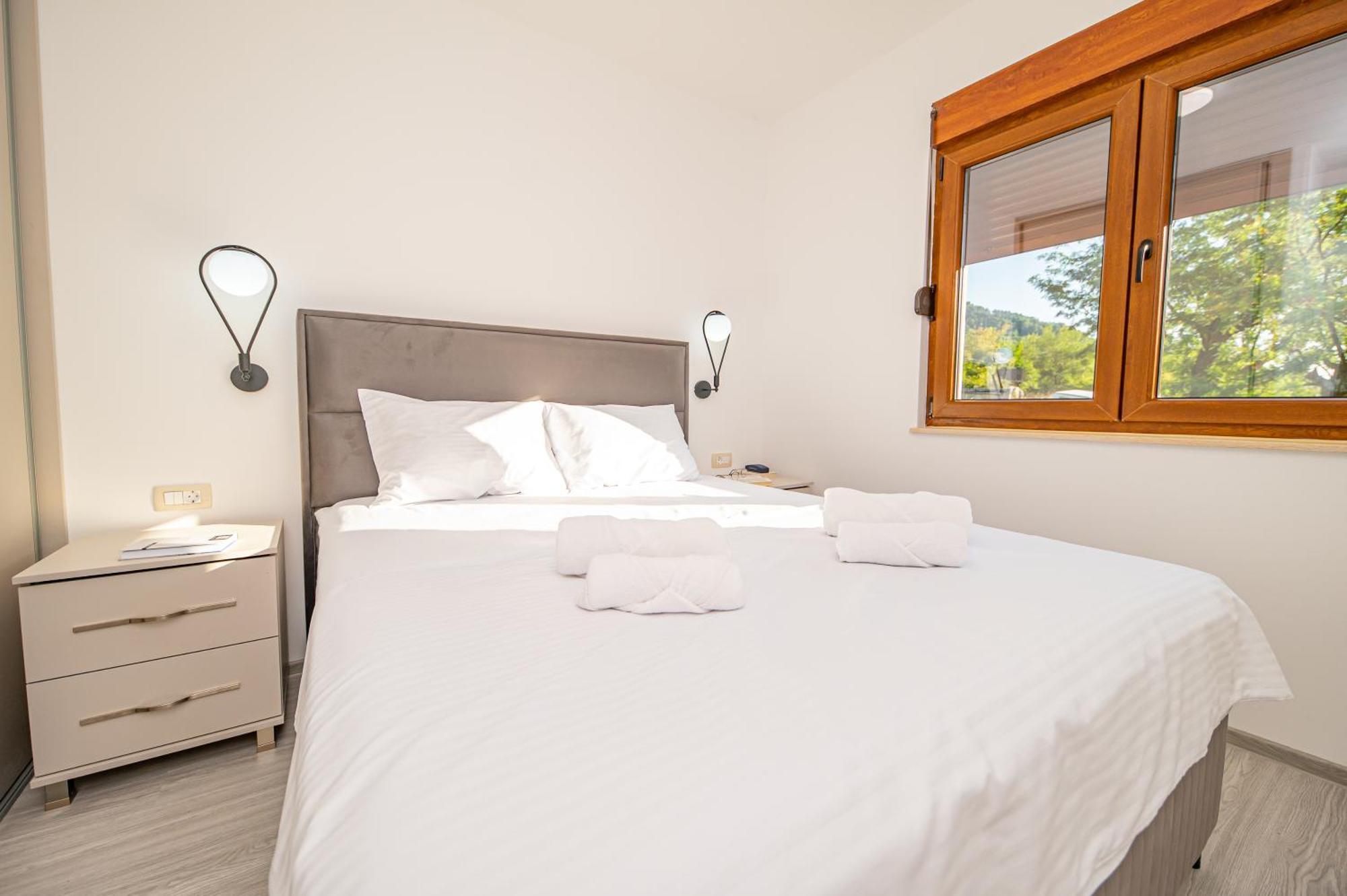 Red Hill Apartment Котор Екстериор снимка