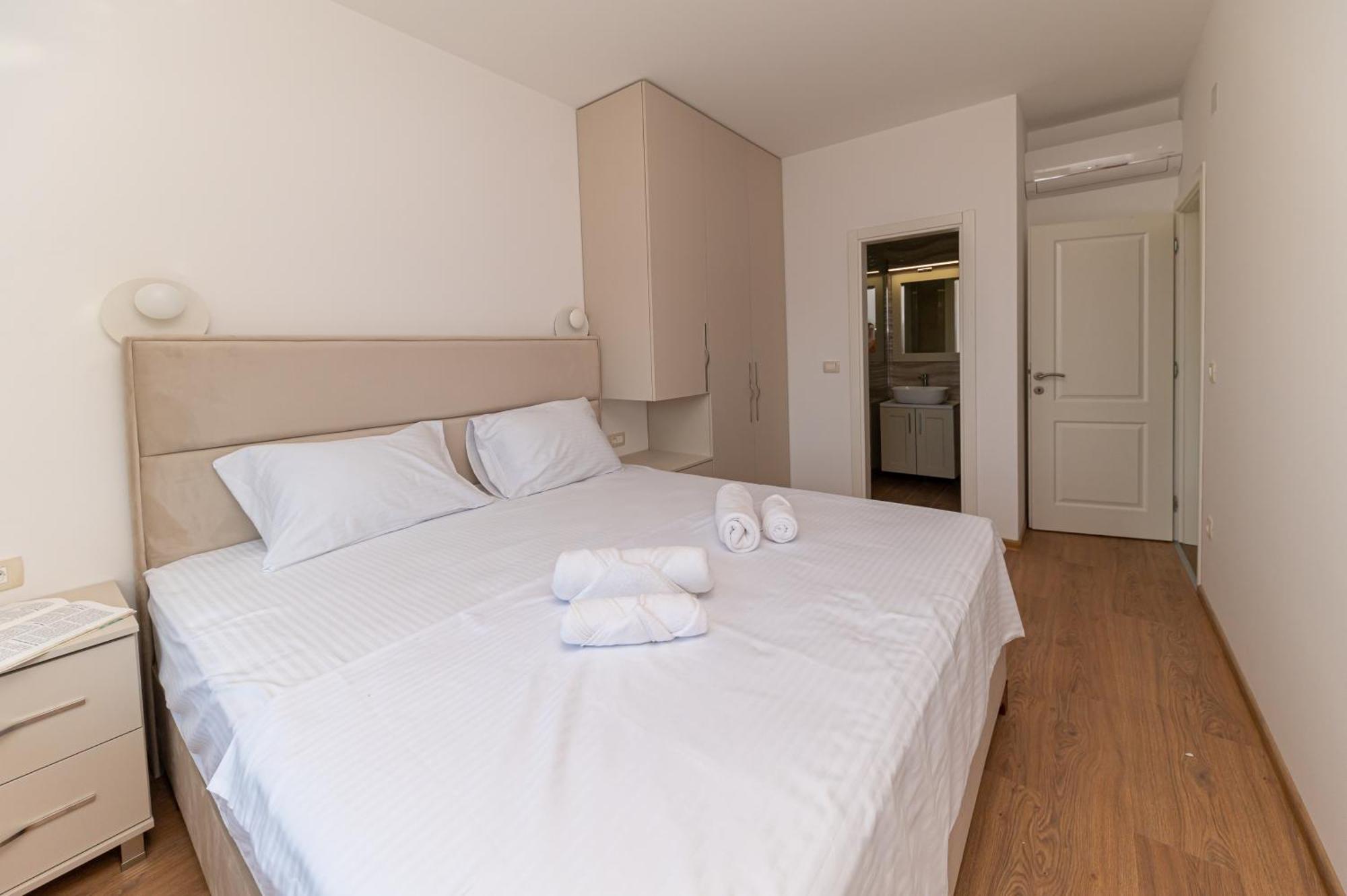 Red Hill Apartment Котор Екстериор снимка