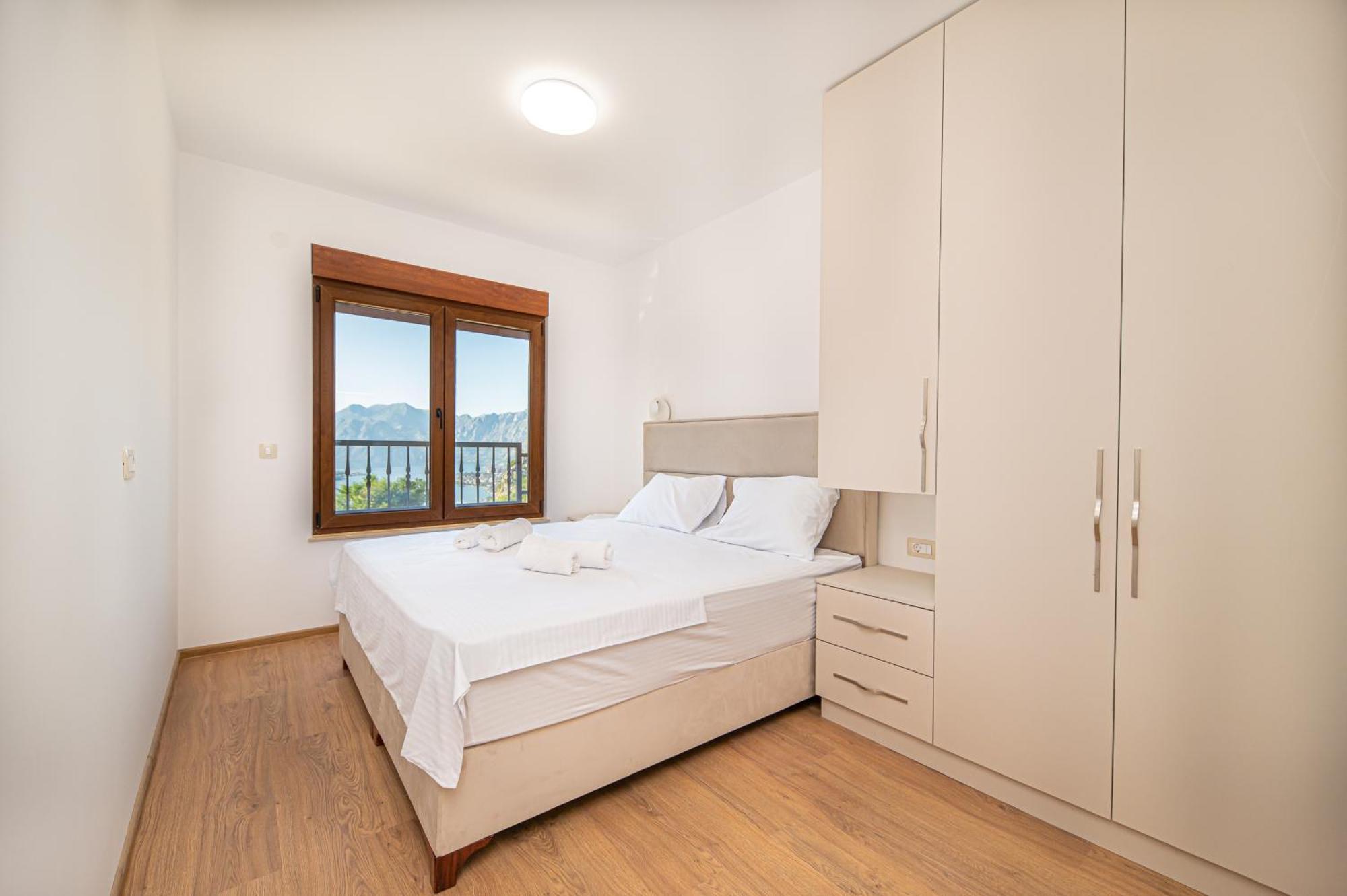 Red Hill Apartment Котор Екстериор снимка